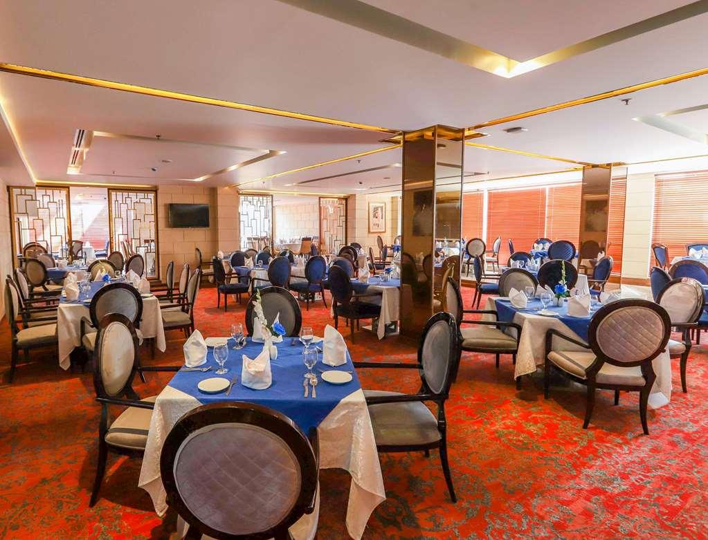 Best Western Premier Islamabad Hotel ร้านอาหาร รูปภาพ